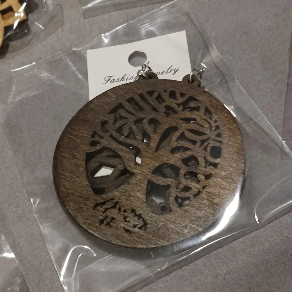 NWT!!! Handmade Wooden Earrings Bundle (14prs) - Picture 11 of 16